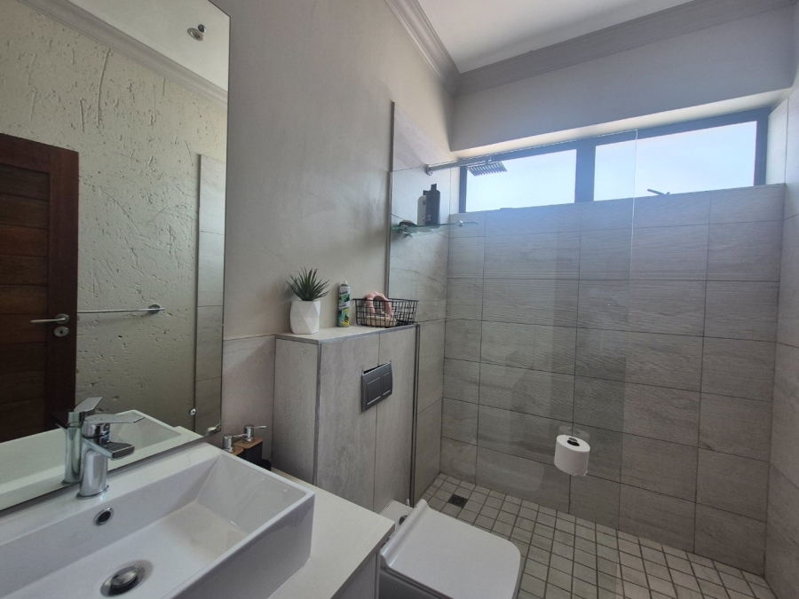 5 Bedroom Property for Sale in Welgelegen Western Cape